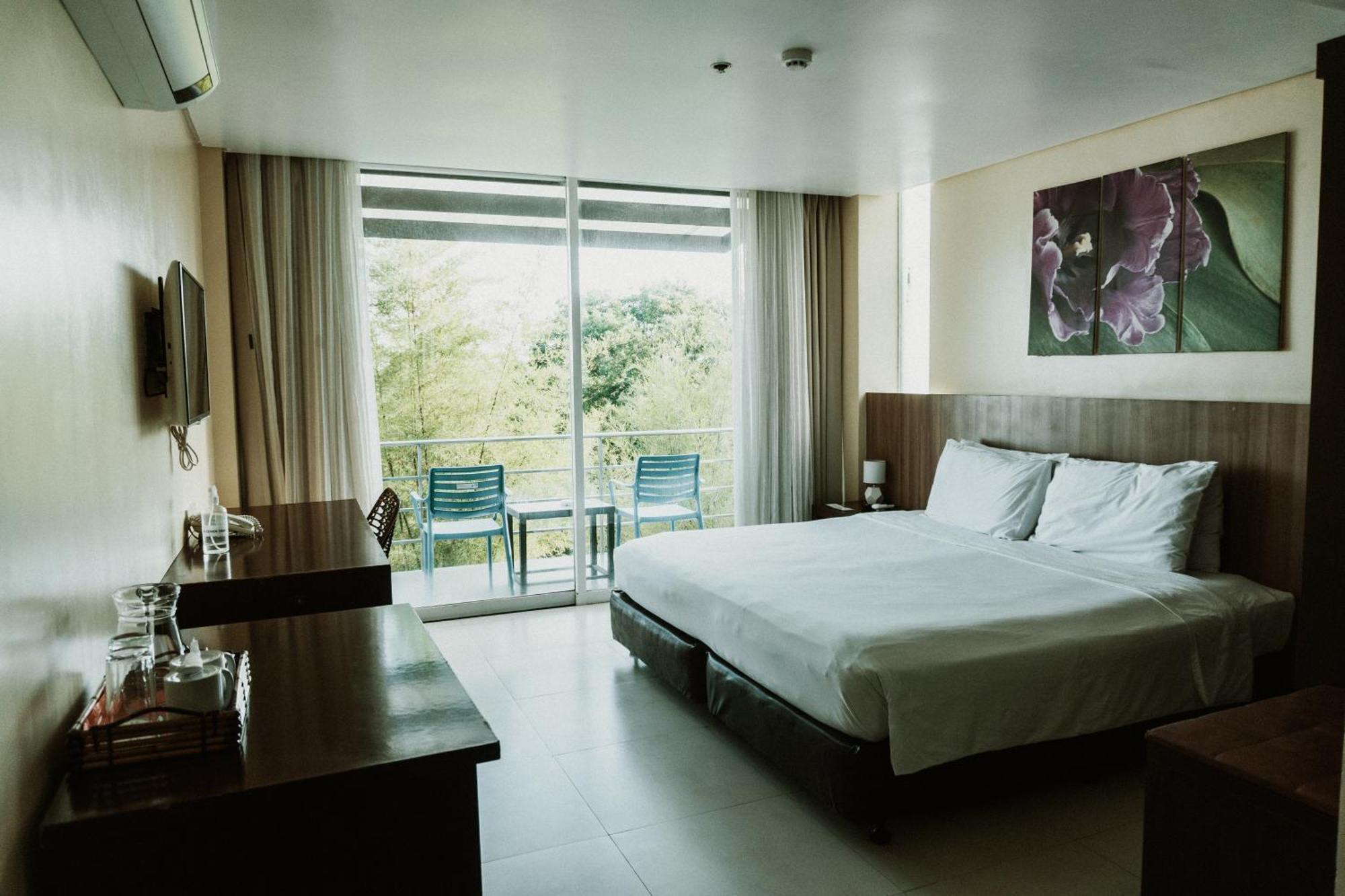 Ocean Suites Bohol Boutique Hotel Tagbilaran City Ngoại thất bức ảnh